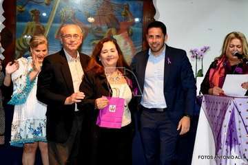 El Casino reconoce la labor sociocomunitaria de un grupo de mujeres de Telde (foto Antonio Alí)